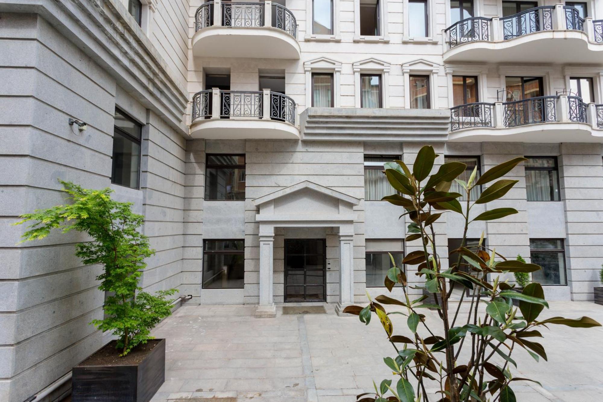 The Grand Apartment Lll Tbilissi Extérieur photo